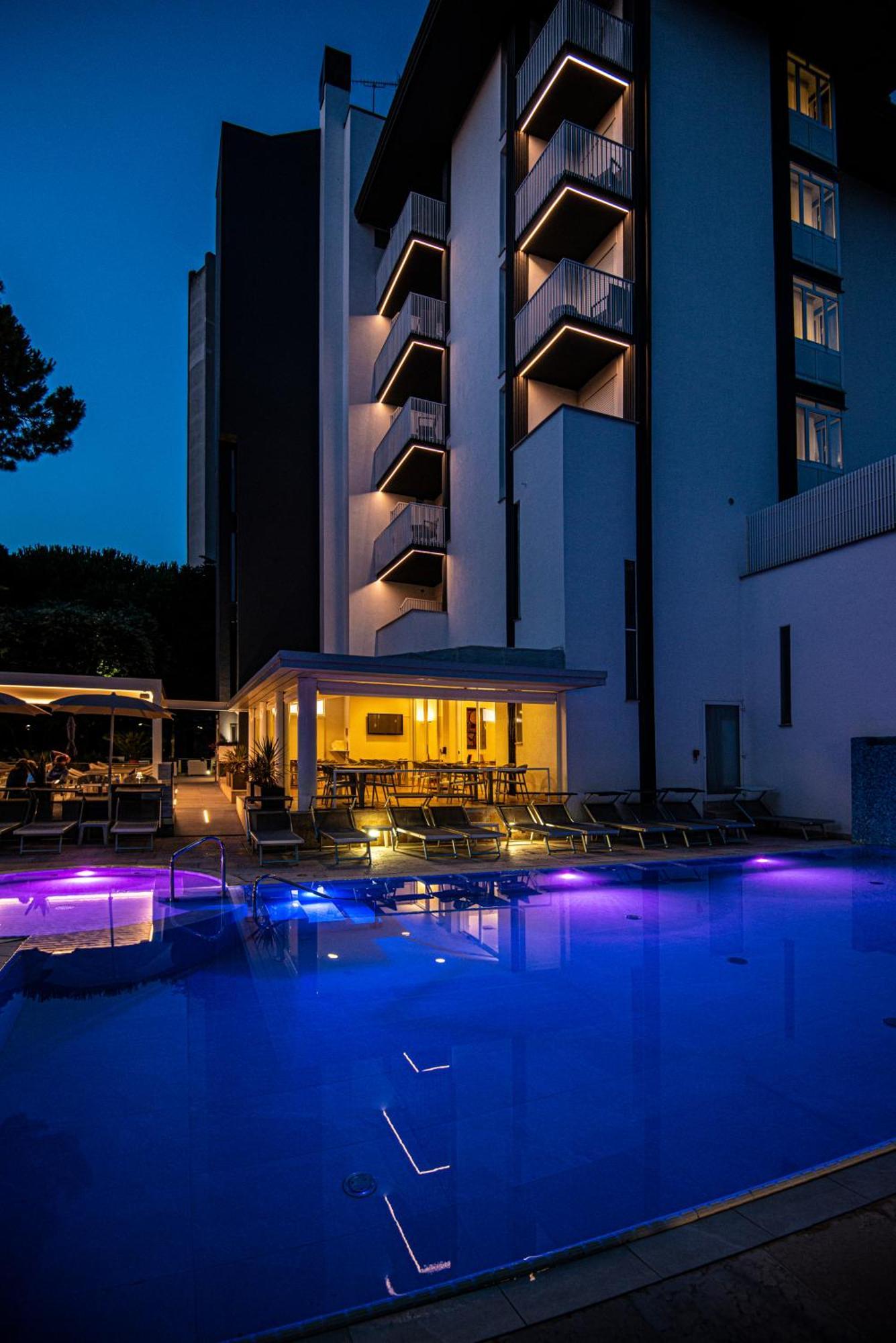 Hotel Bella Venezia Mare 4*